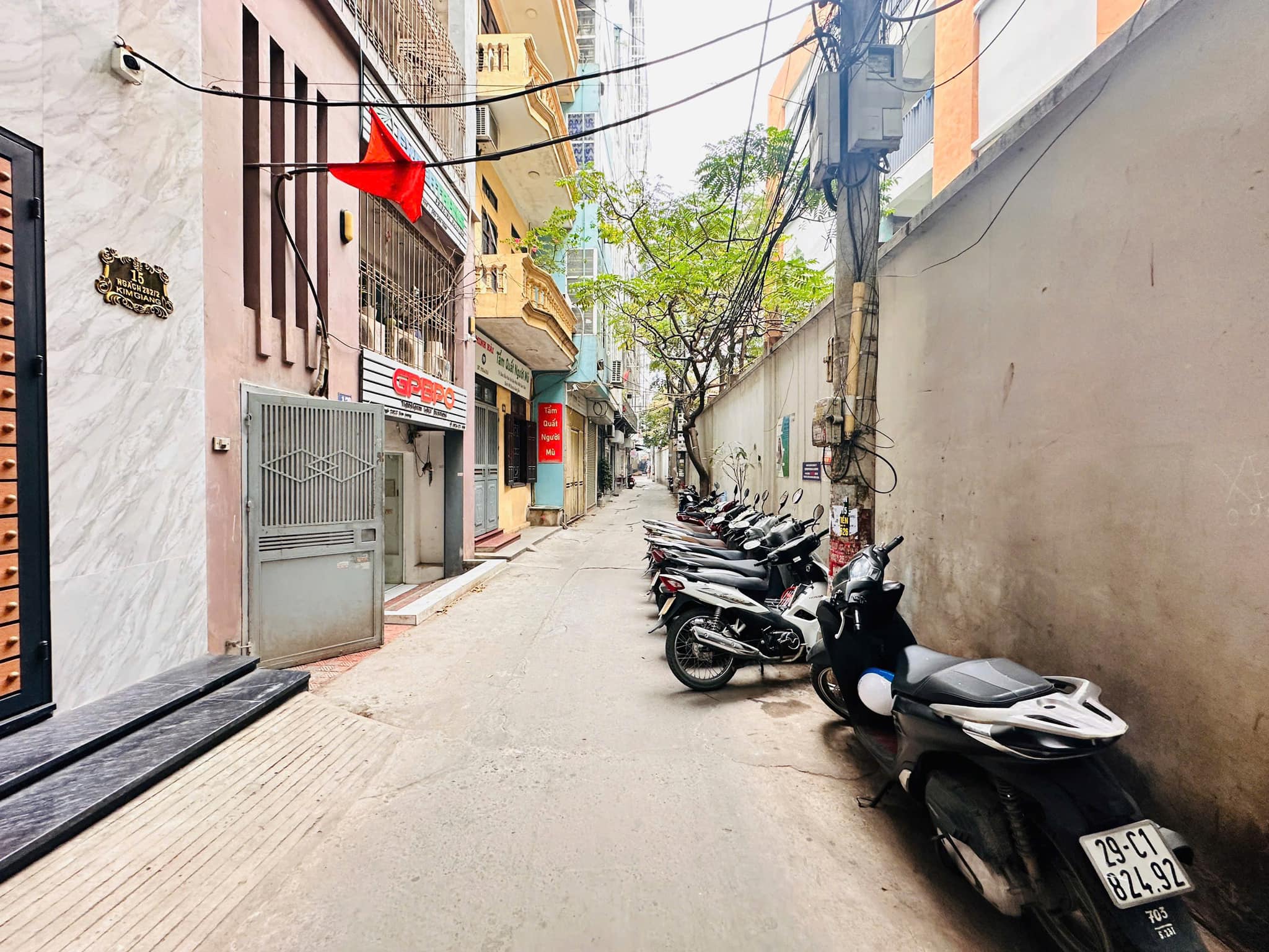 Bán tòa nhà căn hộ dịch vụ đường Kim Giang, 70m2, 7 tầng, thang máy, gara ô tô