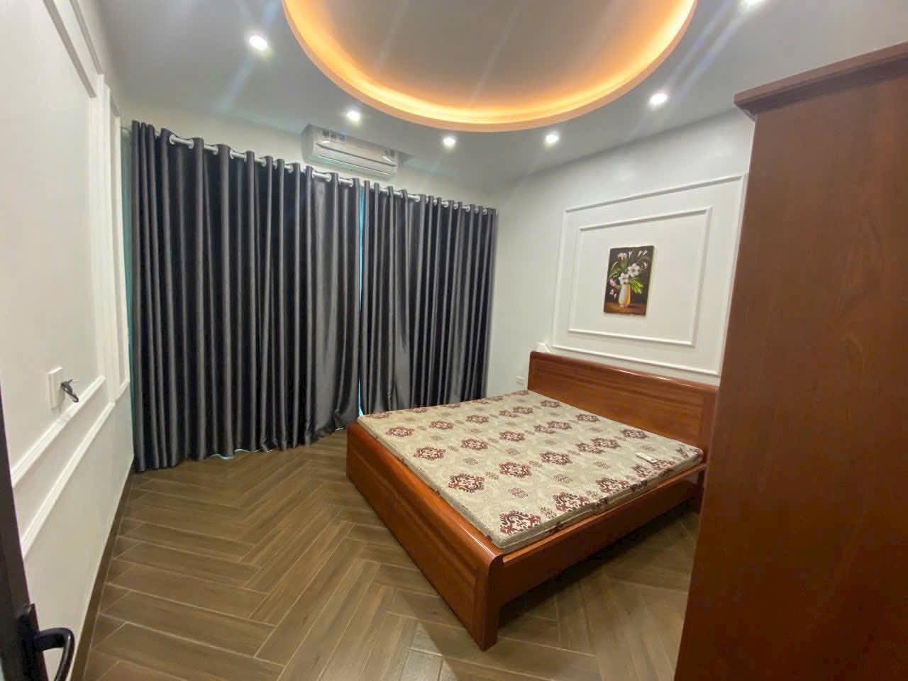 Bán nhà đường ngõ Nguyễn Lương Bằng, Thanh Bình, 65,5m2, ngang 4m, 4 ngủ, gara