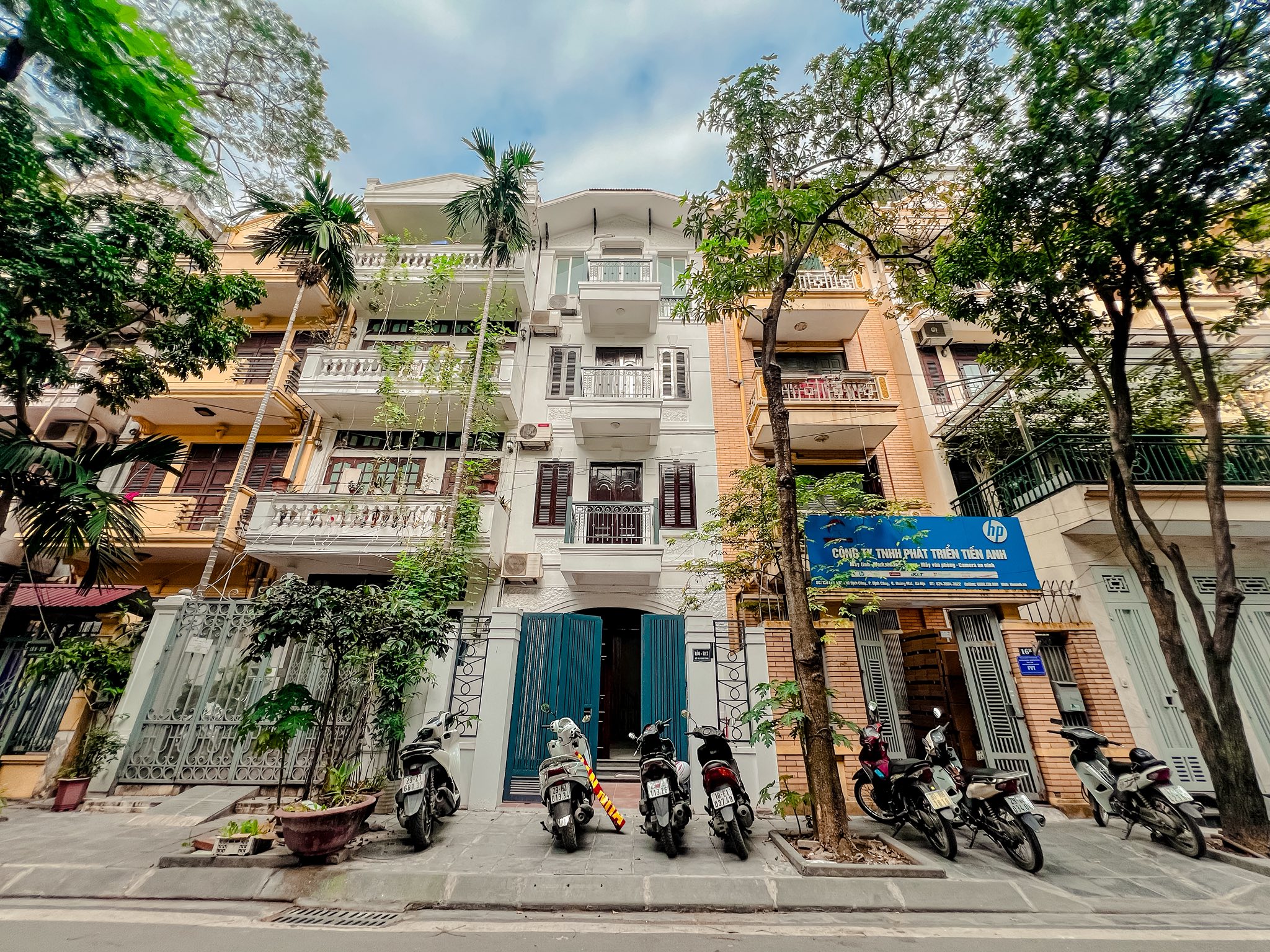 Bán nhà liền kề khu đô thị định công - 95m2 - 5 tầng - gara ô tô - kinh doanh