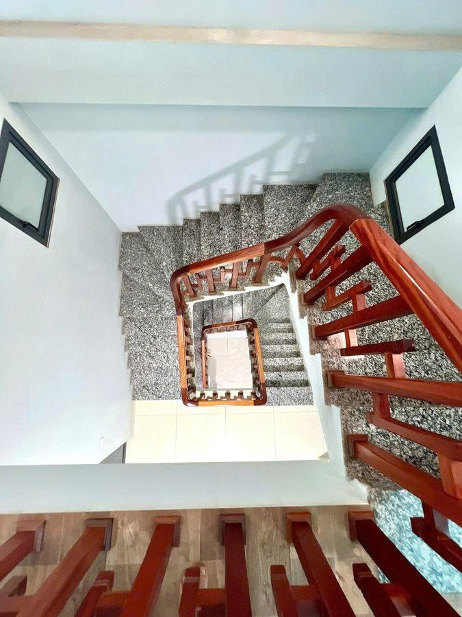 Hiếm nhà đẹp 4 tầng mặt phố Phú Lương, 125m2, mặt tiền 6,1m, vỉa hè, vị trí đẹp, kinh doanh sầm uất, giá 20,5 tỷ