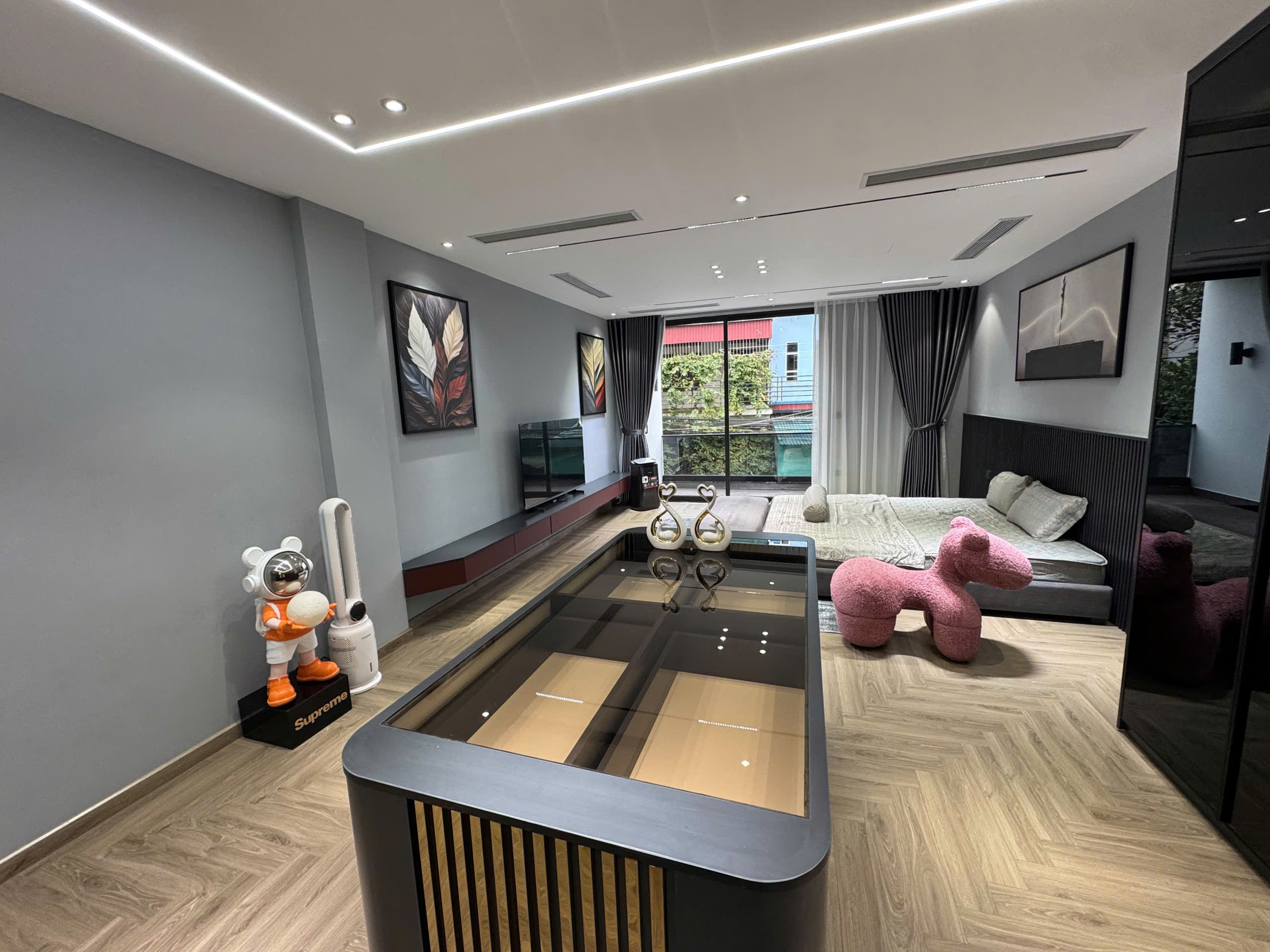 Bán nhà Thạch Bàn, Long Biên diện tích 90m2, 7 tầng, mặt tiền 5m, kinh doanh, ô tô tránh, thang máy, 26 tỷ