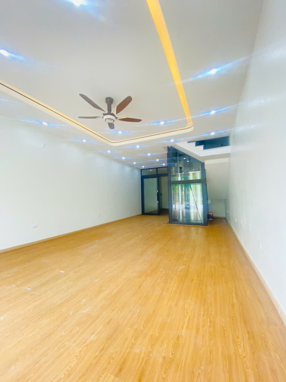 Cho thuê nhà nguyên căn tại Liên Bảo, Vĩnh Yên, Vĩnh Phúc, 5 tầng giá 18 triệu tháng