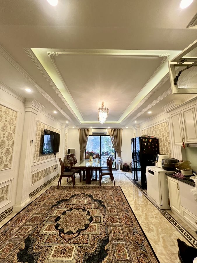 Bán nhà Thái Hà - Đống Đa, 52m2, 6 tầng thang máy, 4 ngủ, ô tô đỗ cổng, gần phố, 21 tỷ