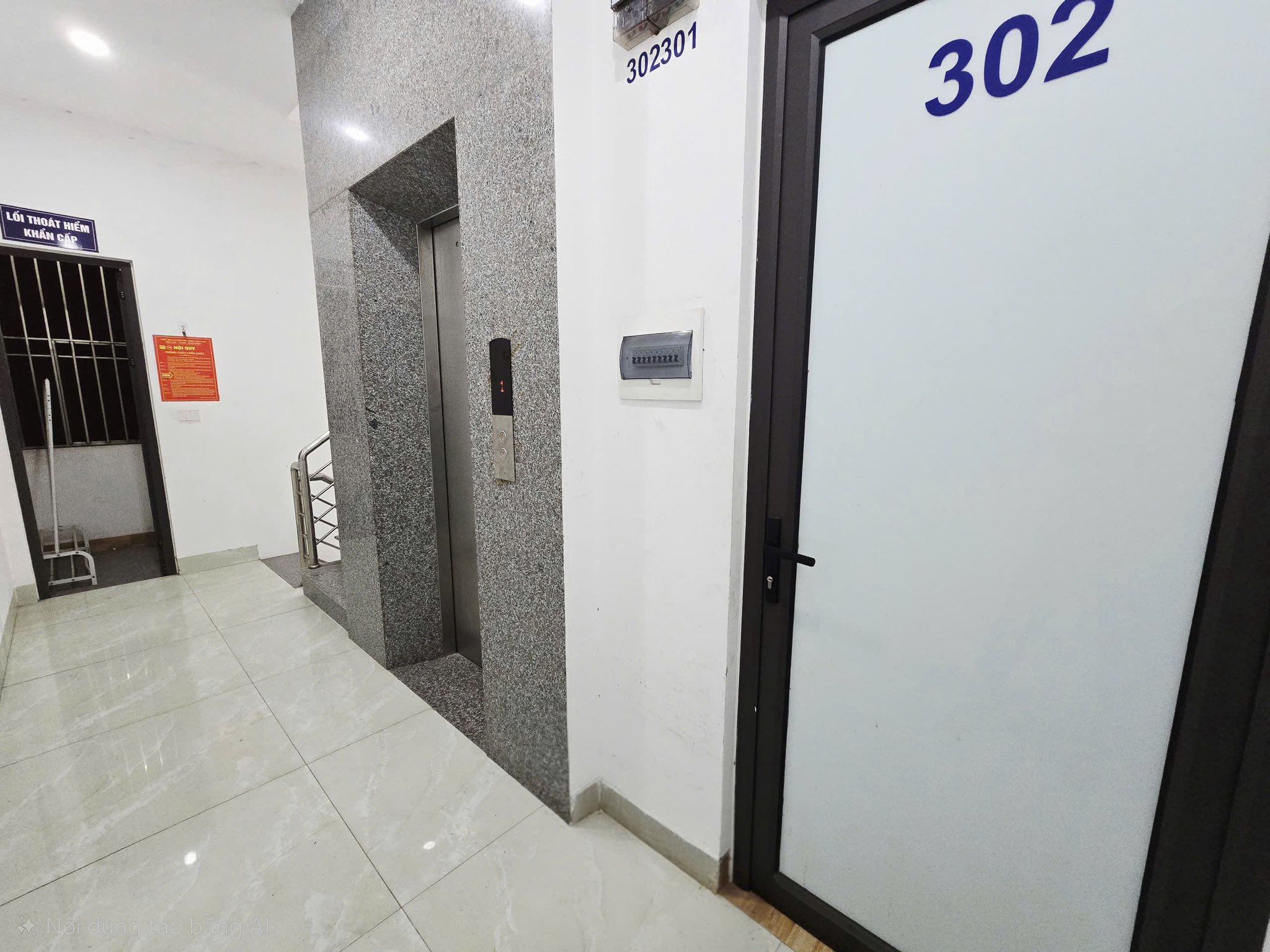 Bán tòa nhà mặt phố Vũ Hữu, 92m2, 5 tầng, thang máy, kinh doanh