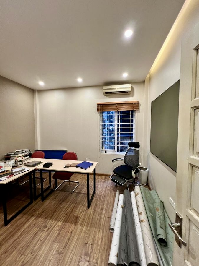 Bán nhà Đường Láng - Đống Đa, 51m, 4 tầng, ngõ ô tô, cách phố lớn 20m, ở, văn phòng