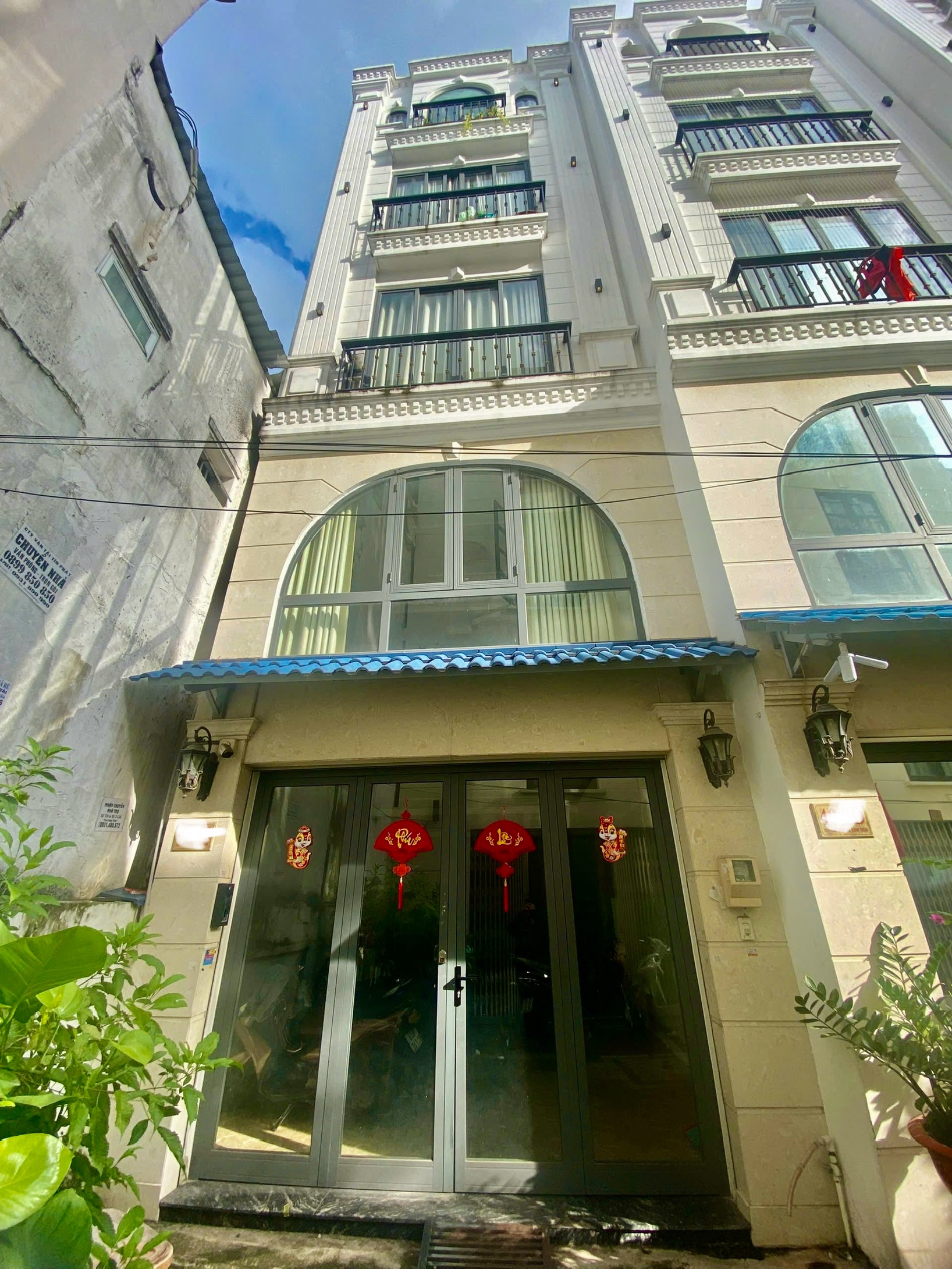 Nhà ở khu đồng bộ cao tầng, hẻm xe hơi diện tích 53,5m2, giá bán 11 tỷ