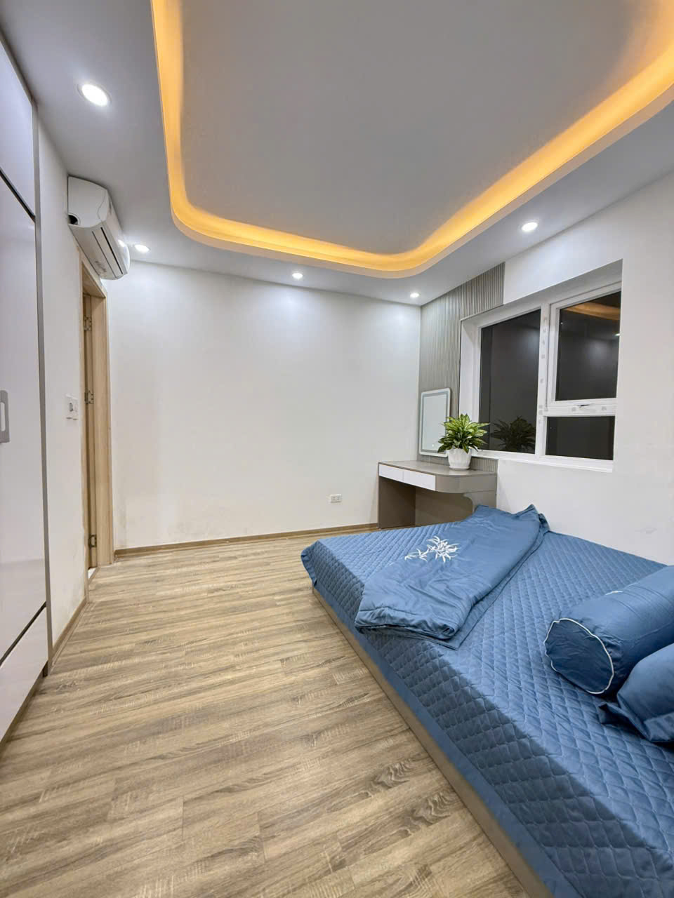 Cần bán nhanh căn hộ tòa HH03-B, khu đô thị Thanh Hà, Hà Đông, Hà Nội