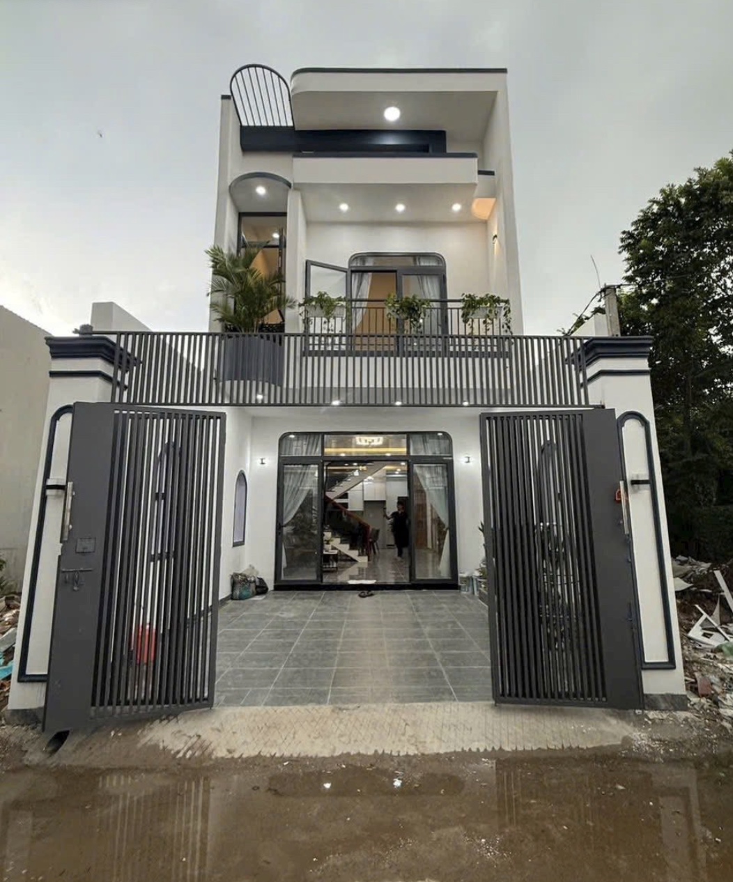 Cần bán gấp lô đất 120m2 ngay Bùi Ngọc Thu - Thủ Dầu Một chỉ 2,4 tỷ