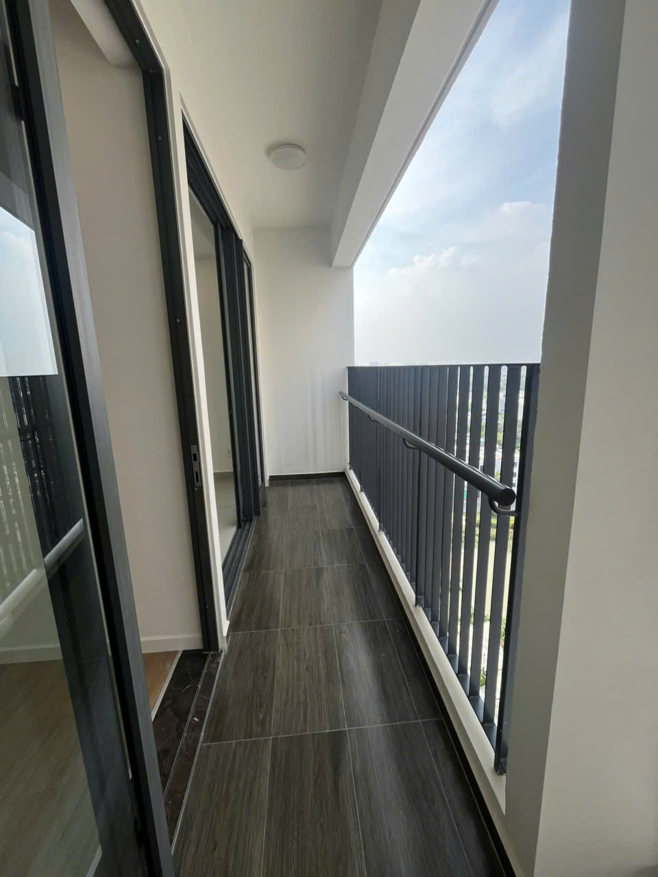 Bán căn hộ 65m2, ngay mặt lộ Vành đai 3 đang hoàn thiện