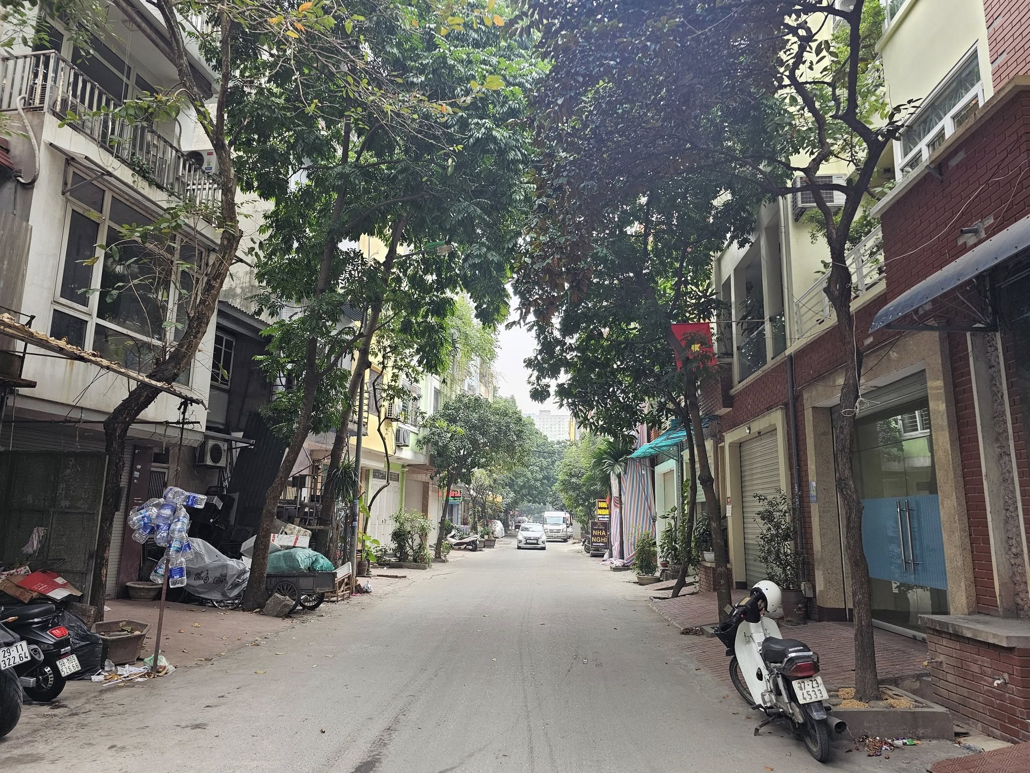 Bán nhà liền kề khu đô thị làng Việt Kiều Châu Âu, 85m2 - 4 tầng - kinh doanh