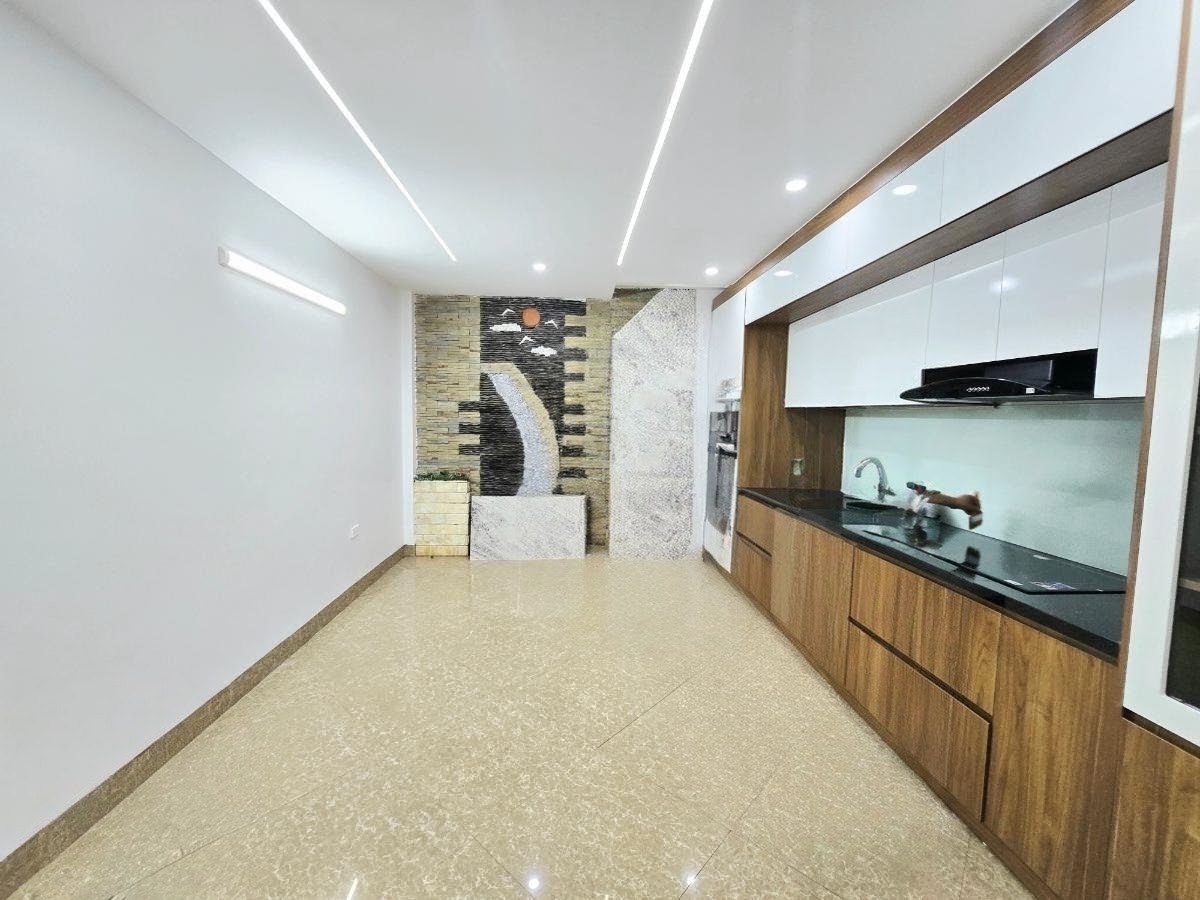 Nhà đẹp Pháo Đài Láng, xây mới 45m2 x 5 tầng, ngõ thông, gần phố, hạ chào còn 13,5 tỷ