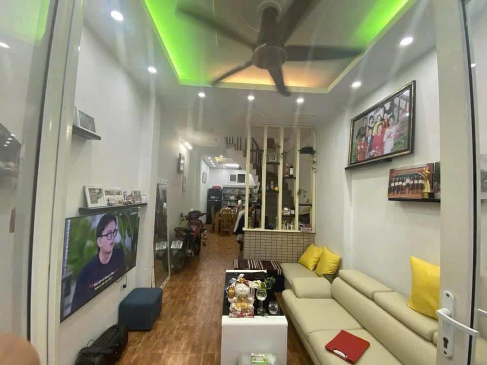 Chủ cần bán gấp - Bán nhà Hồ Tùng Mậu, lô góc sáng rực rỡ, 41m2, 7.9 tỷ