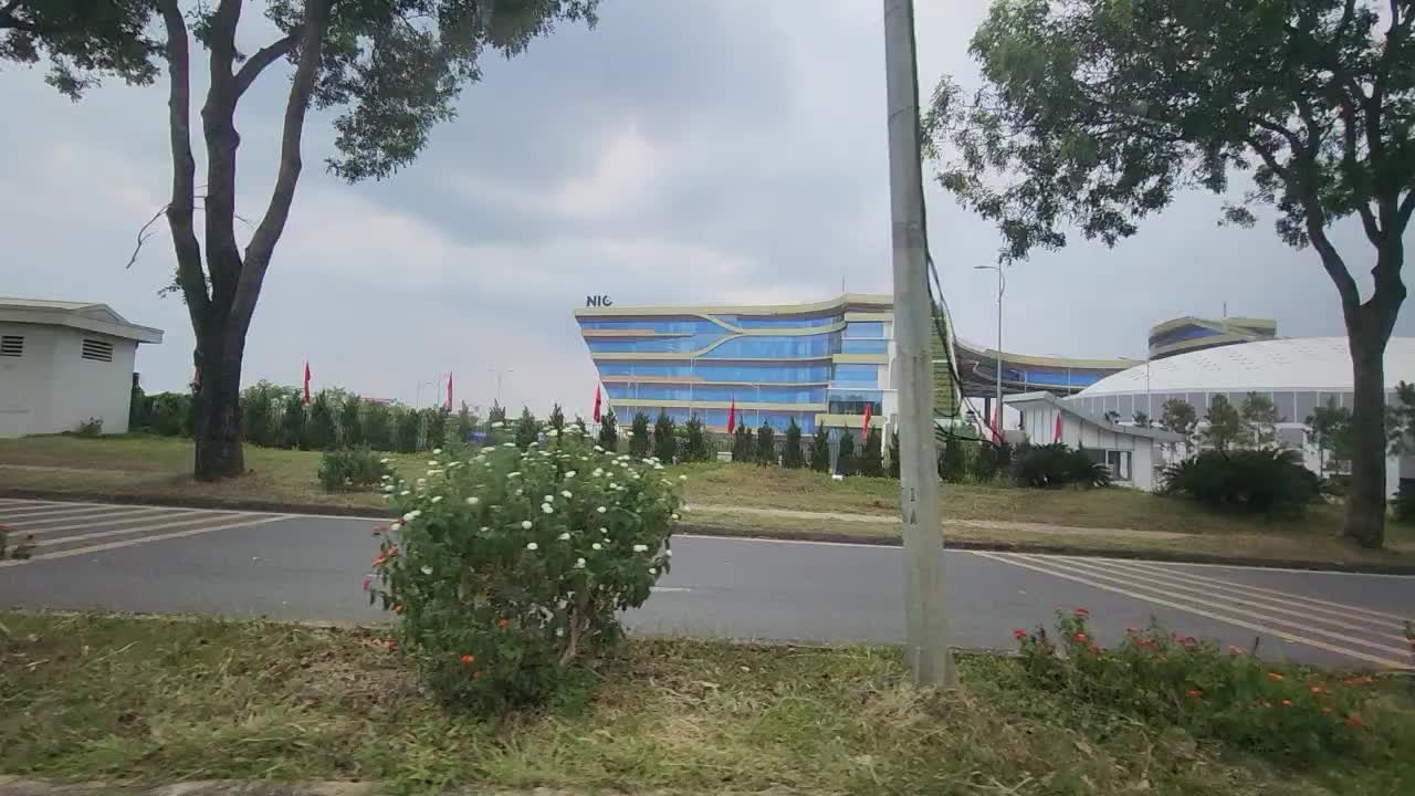 Trung tâm xã Bình Yên, đối điện đại học FPT, đại học Quốc Gia Hà Nội, đường thông, ô tô tránh, 157m2, mặt tiền 12m