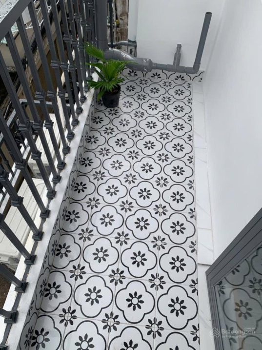 Chủ nhà định cư, cần bán gấp nhà đường Cách Mạng Tháng Tám, giá lỗ