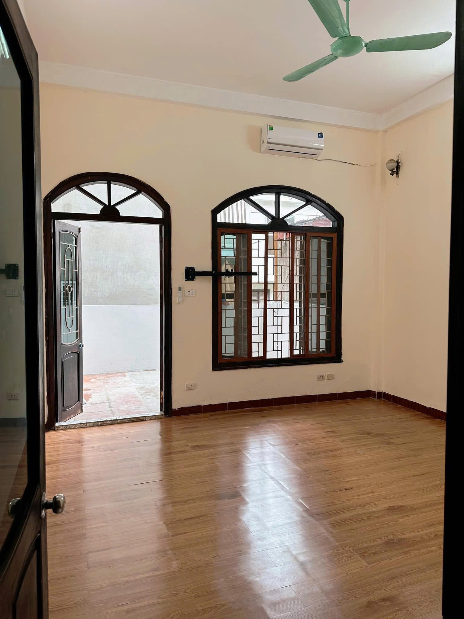 Cho thuê nhà riêng ngõ 58 Nguyễn Khánh Toàn - Cầu Giấy 68m2 x 3 tầng giá 15 triệu/tháng, ở nhóm