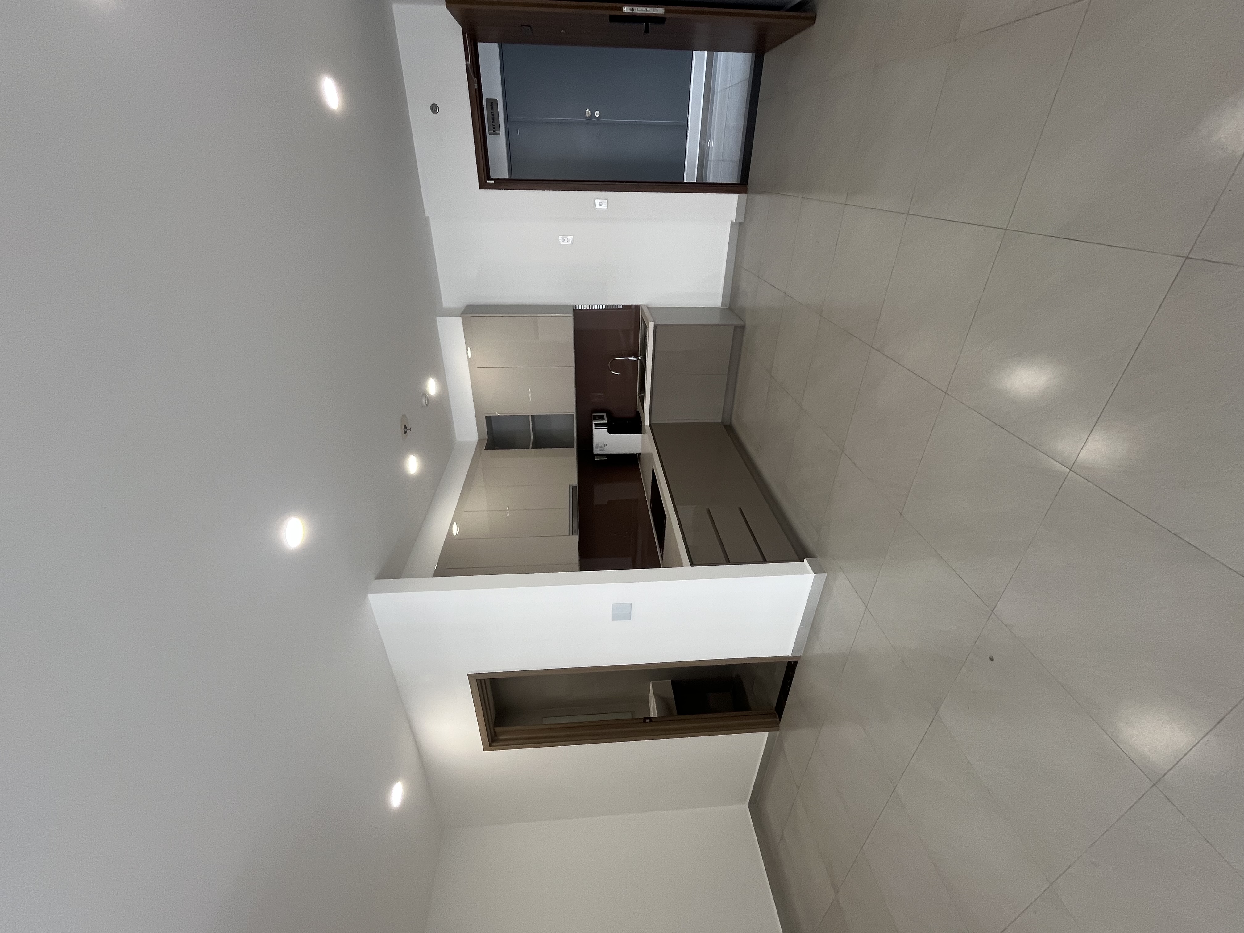 Bán căn hộ 65m2, nhận nhà mới, sổ hồng riêng, vào ở ngay