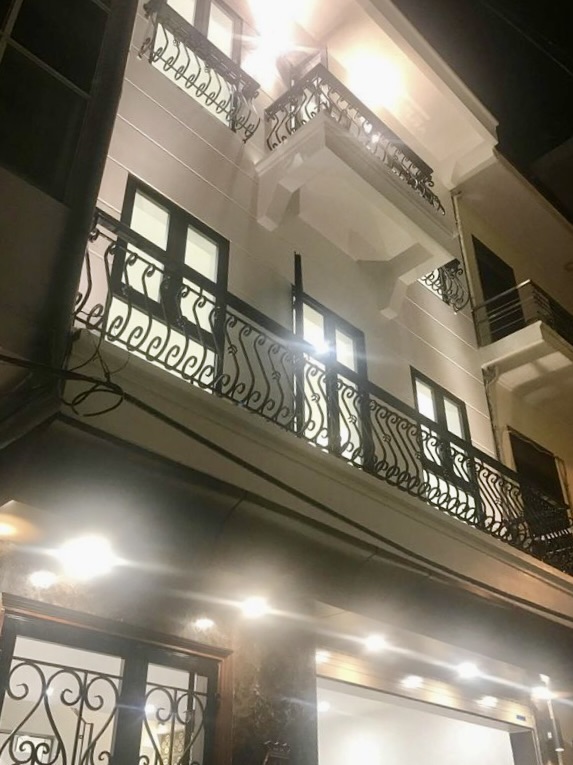 Bán nhà Tôn Đức Thắng, Đống Đa, 63m2, mặt tiền 6.2m, ngõ ô tô tránh, 4 tầng, 5 ngủ, ở sướng, 25 tỷ