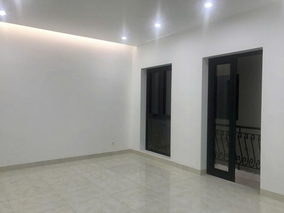 Bán nhà Tôn Đức Thắng, Đống Đa, 63m2, mặt tiền 6.2m, ngõ ô tô tránh, 4 tầng, 5 ngủ, ở sướng, 25 tỷ