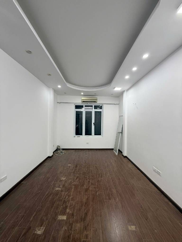 Nhà phố Văn Cao – ngõ nông – vị trí đẹp – nhà đẹp – 30m2 – 4 tầng – 8,8 tỷ