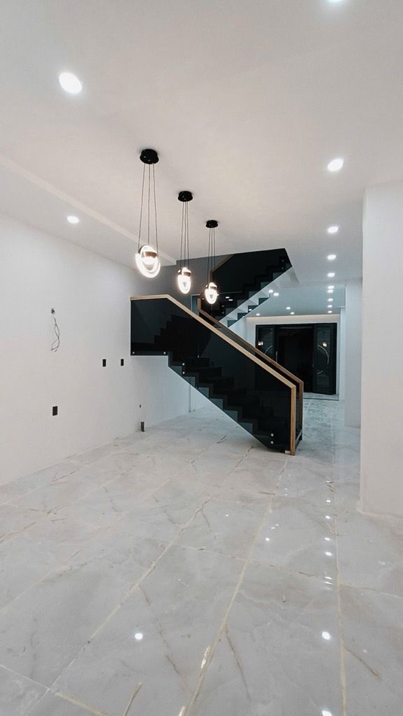 Nhà hẻm 7m Nguyễn Văn Yên, 72m2 nở hậu, 4 ngủ, tặng nội thất