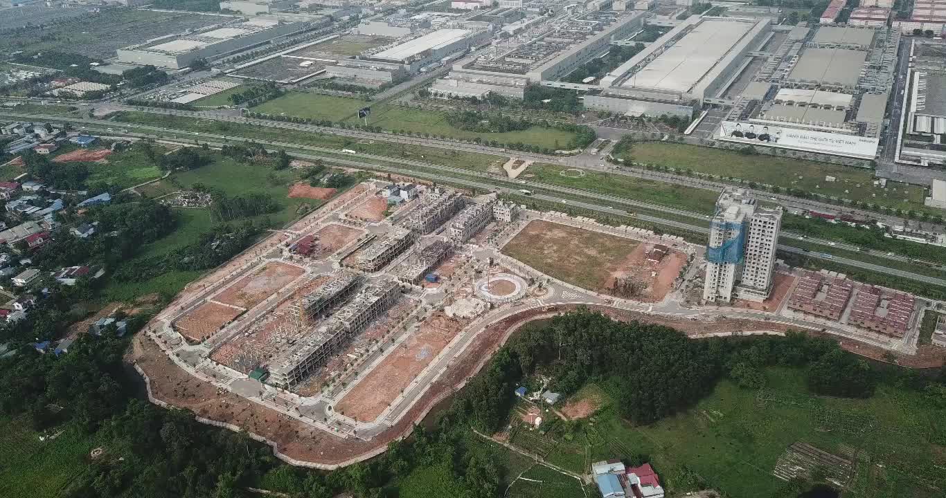 Nhà phố 3 tầng 1 tum đối diện nhà máy Samsung Thái Nguyên