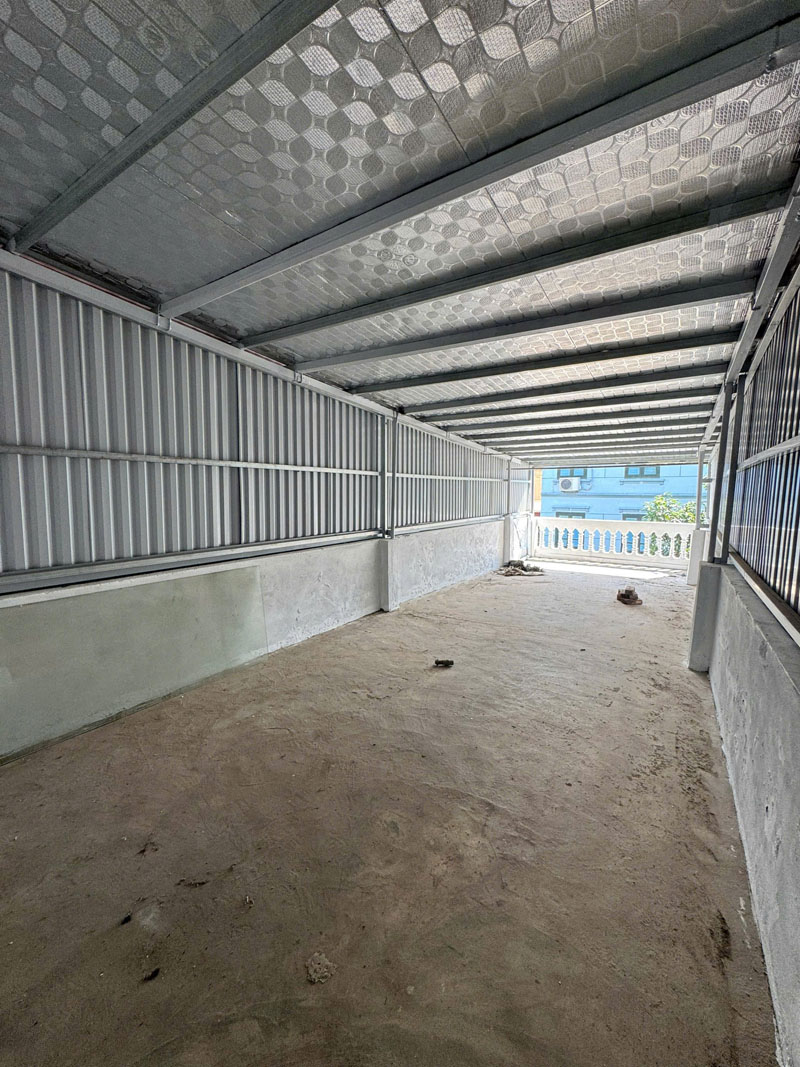 Bán 61,8m2 nhà 3 tầng hai mặt thoáng trước sau 87 Đức Giang, sử dụng tạm hoặc cho thuê dòng tiền