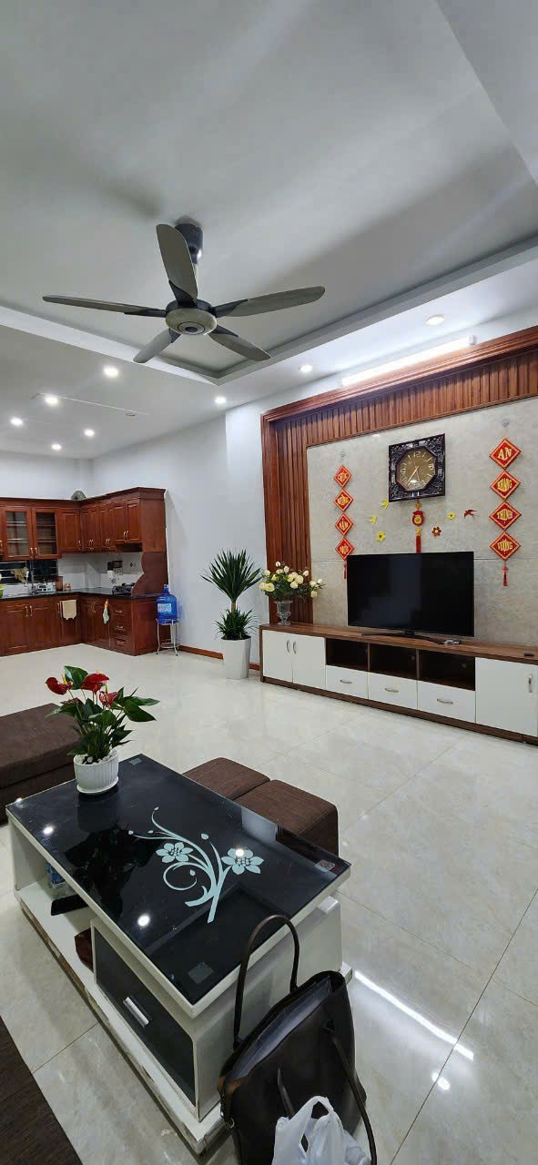 Bán gấp nhà 3 tầng cực thoáng, view đẹp tại Cầu Cốn – Hải Dương