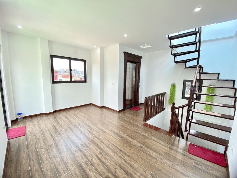 Phân lô Vương Thừa Vũ, 7 tầng thang máy, mặt tiền khủng, ô tô tránh, tiện kinh doanh