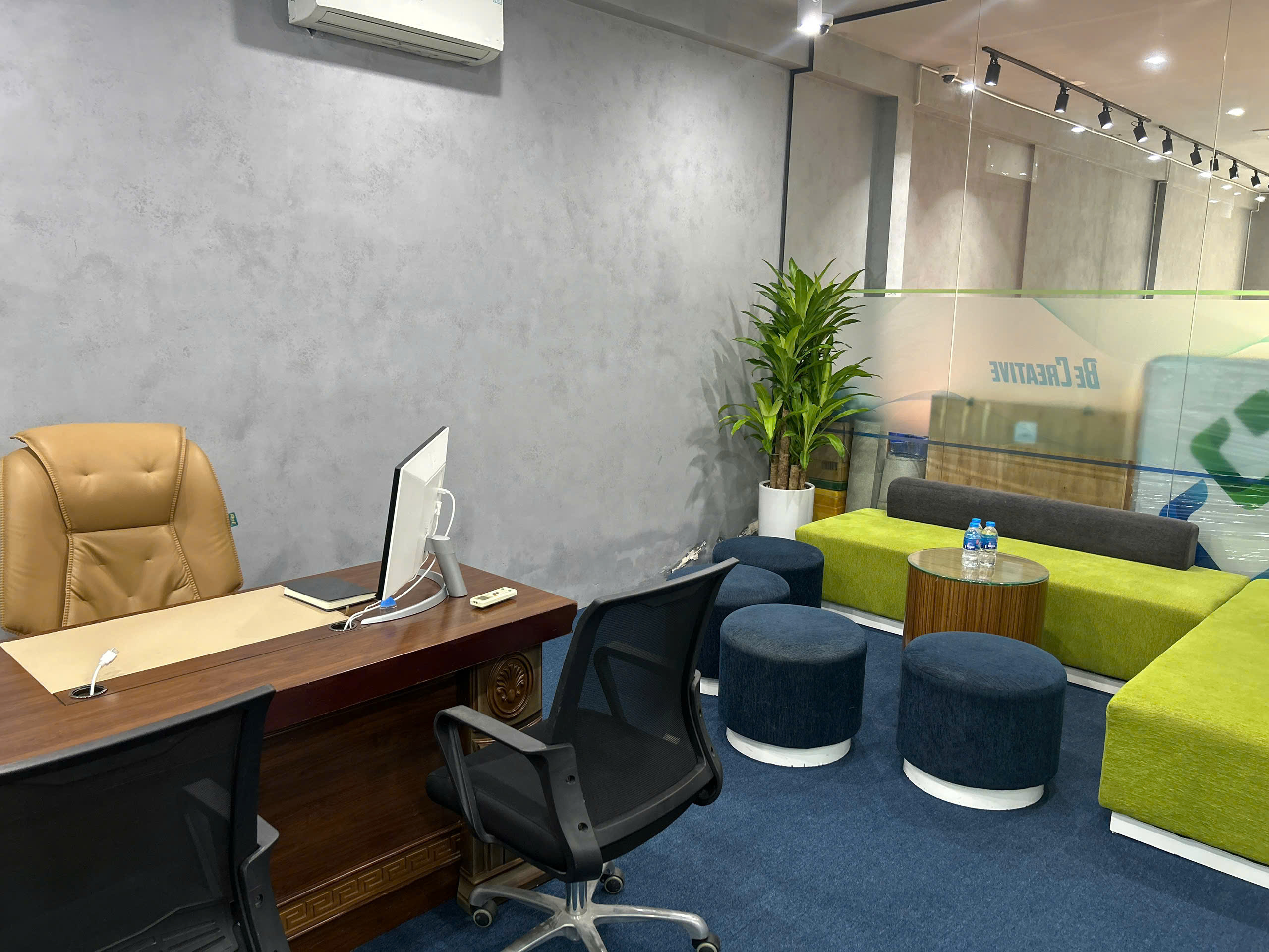 Bán nhà mặt tiền rộng, khu vực sầm uất, an toàn phòng cháy chữa cháy