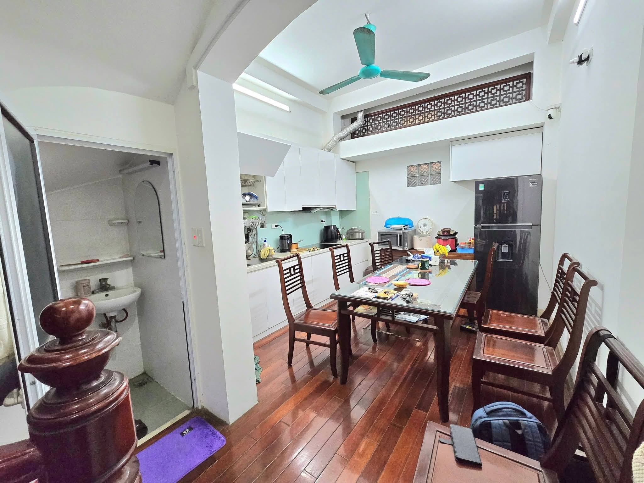 Mặt phố Bùi Thị Xuân Đoạn đẹp nhất phố mặt tiền 6,5m, 150 tỷ, 1 sổ 1 chủ