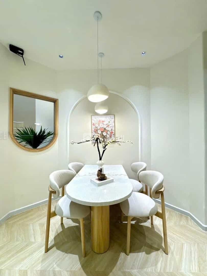 Bán nhà đẹp, full nội thất cơ bản ở Điện Biên Phủ, Bình Thạnh