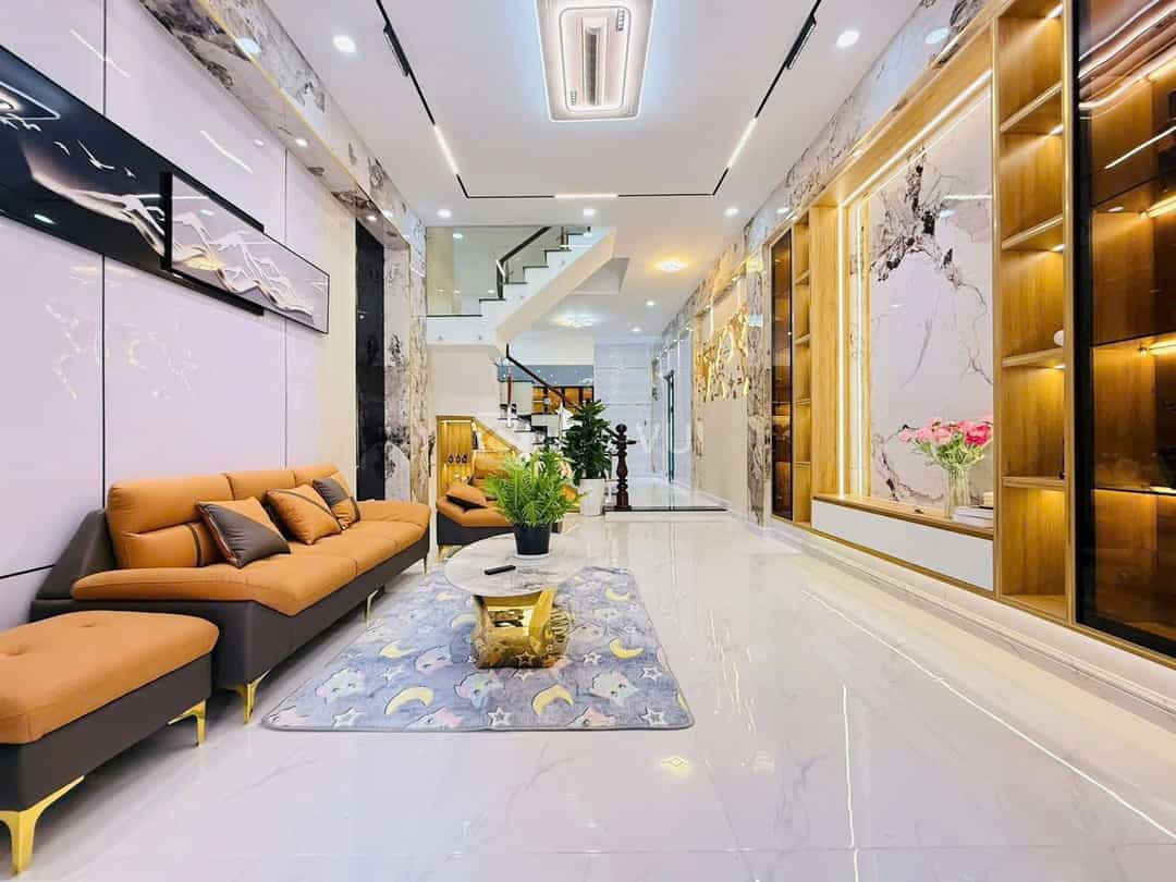 Nhà 43m2 Nguyễn Tri Phương, phường 6, quận 5. Xây 1 trệt, 3 lầu