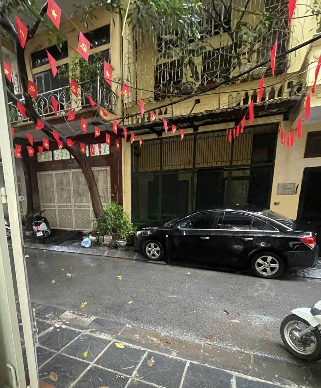 2 ô tô tránh vỉa hè, Tô Vĩnh Diện - Thanh Xuân, gần phố, kinh doanh 36m2, 4 tầng, 13,5 tỷ