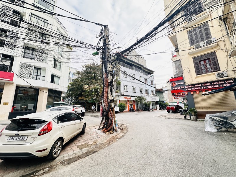 Nhà phố Thái Hà, Đống Đa, Hà Nội ô tô tránh nhau 40 tỷ, mặt tiền 7,5m diện tích 110m2 hai mặt thoáng (trước sau)