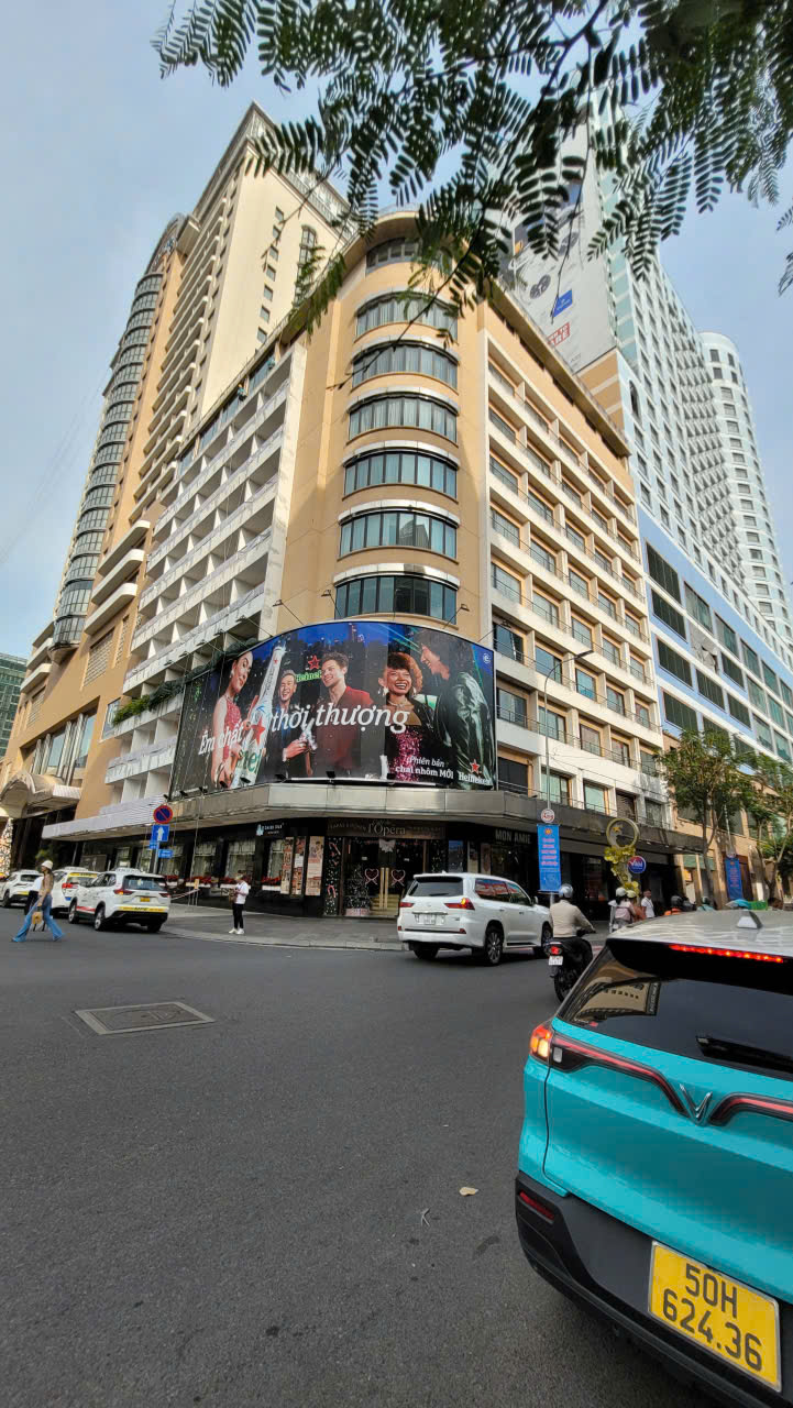 Bán góc 2 mặt tiền Bùi Thị Xuân - Tôn Thất Tùng, phường Bến Thành, diện tích 306m2, giá 350 tỷ