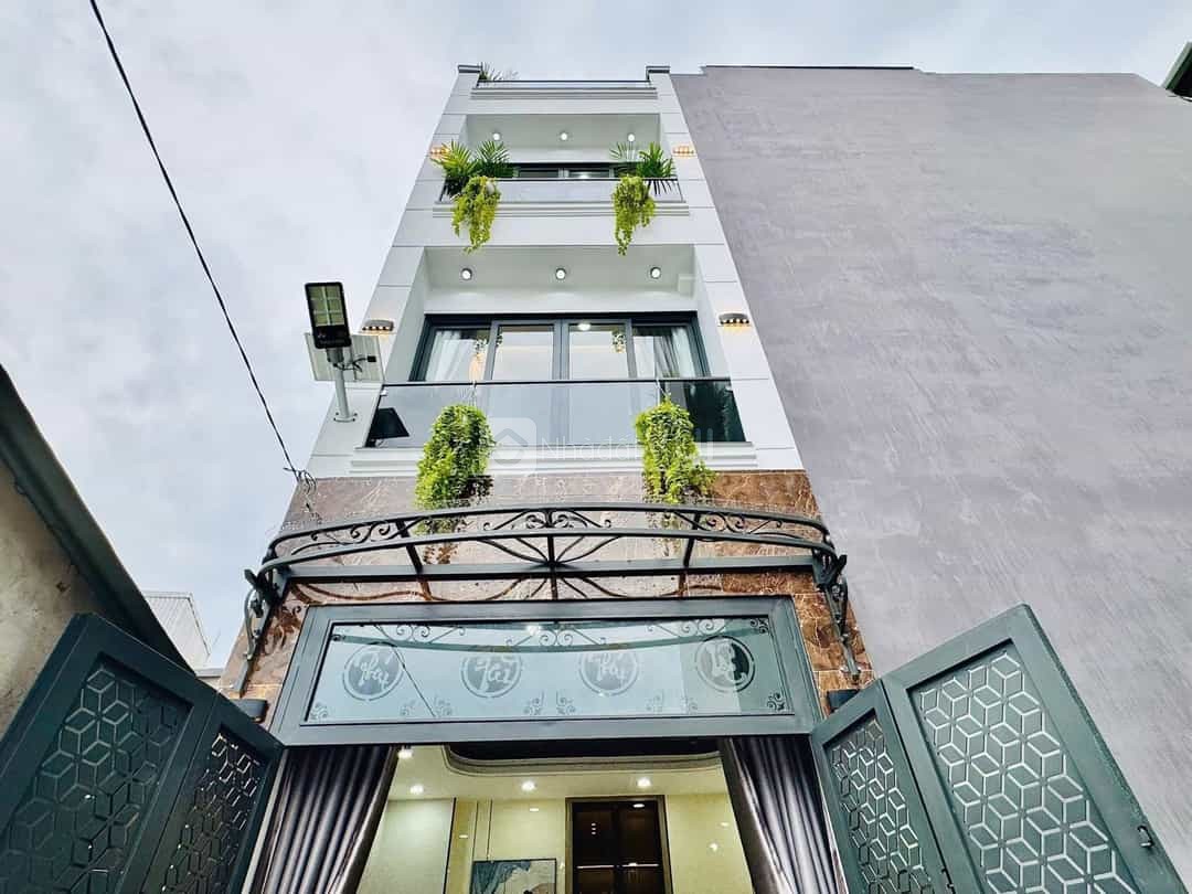 Bán nhà đẹp, sổ riêng ở Đinh Tiên Hoàng, phường 3, Bình Thạnh