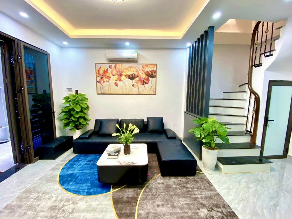 Bán nhà Quan Nhân - Thanh Xuân, 33m2 x 5 tầng mới, 3 ngủ, full nội thất, gần ô tô, 10,5 tỷ