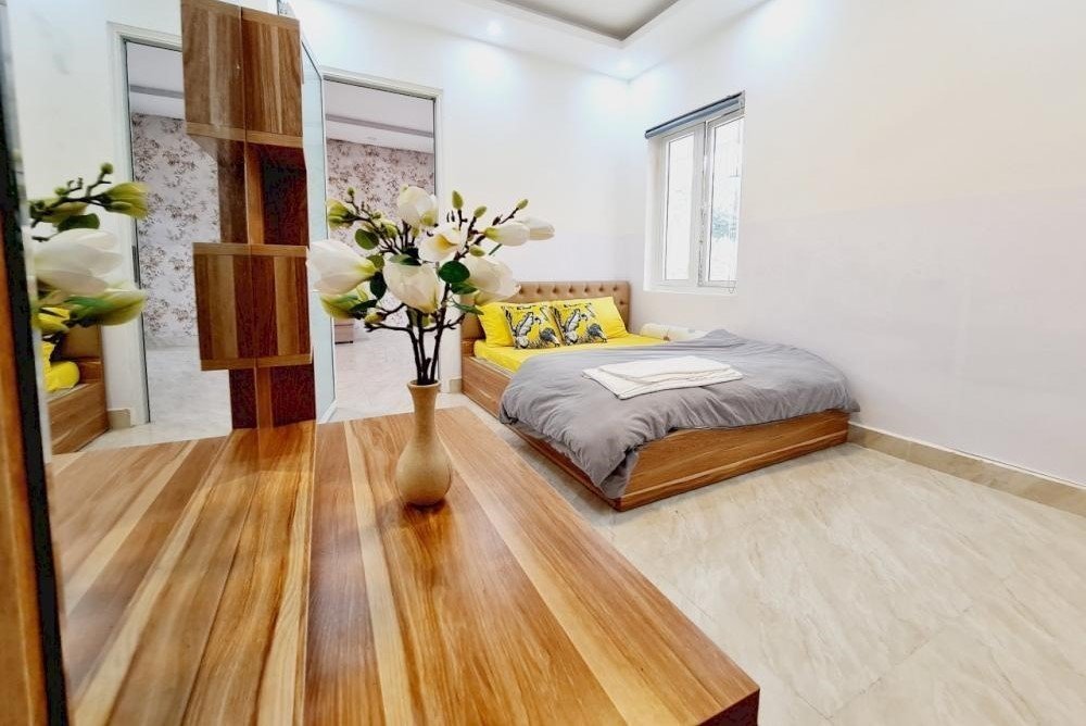 Cần tiền bán gấp nhà Huỳnh Văn Bánh, phường 13, Phú Nhuận, giá bán 4,5 tỷ