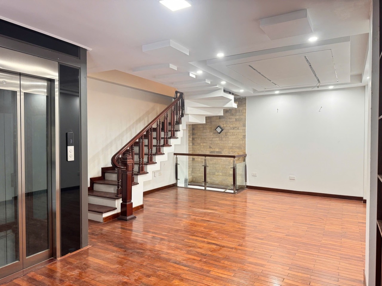 Ô tô vào nhà, Kim Giang - Thanh Xuân, mặt tiền 5m, 50m2, 6 trung tâm thương mại, kinh doanh, 14,4 tỷ