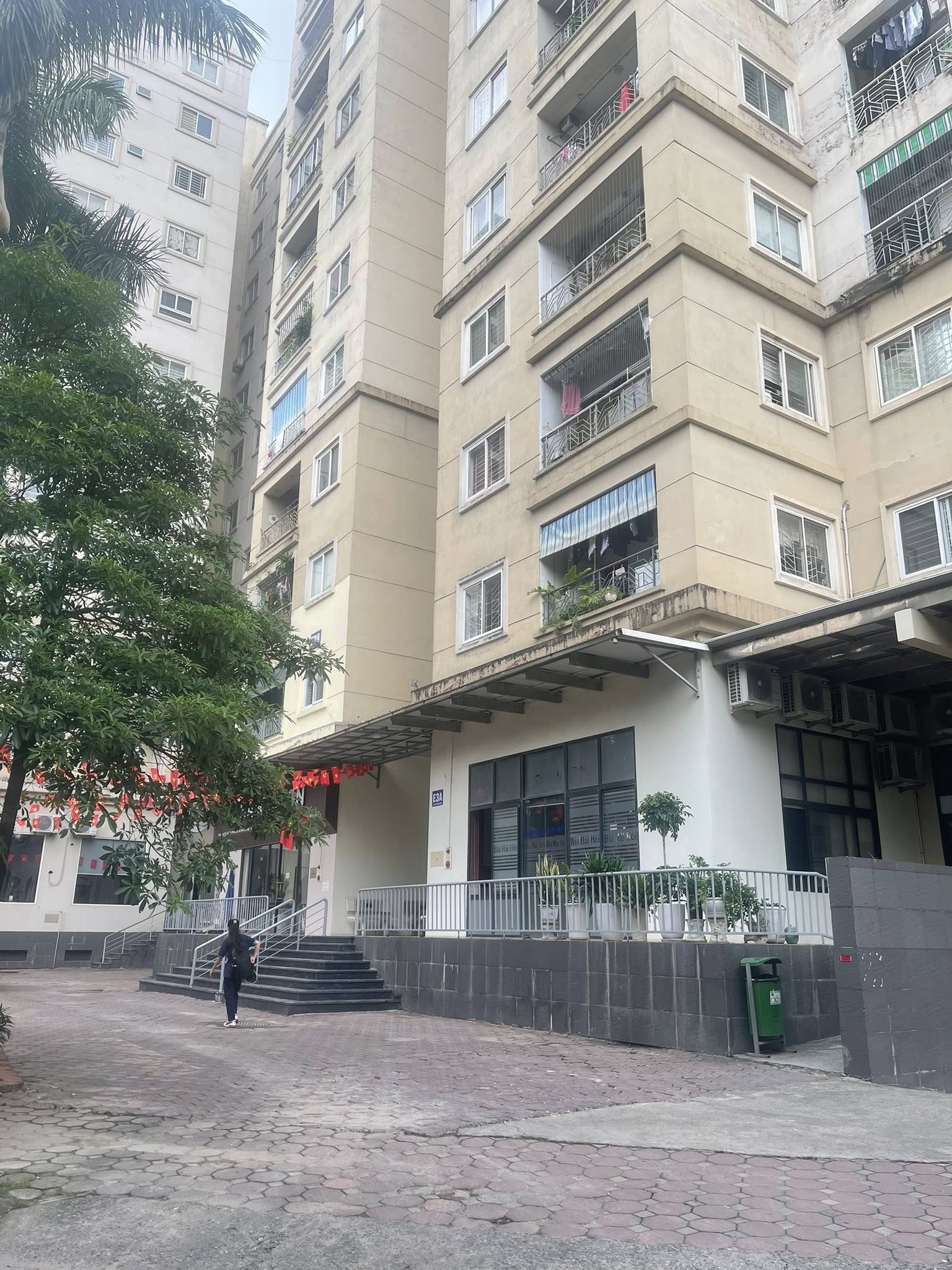 Bán căn 2 phòng ngủ diện tích 95m2, chung cư E3 Vũ Phạm Hàm, cạnh khu đô thị mới Yên Hòa, giá 8,5 tỷ, có thương lượng