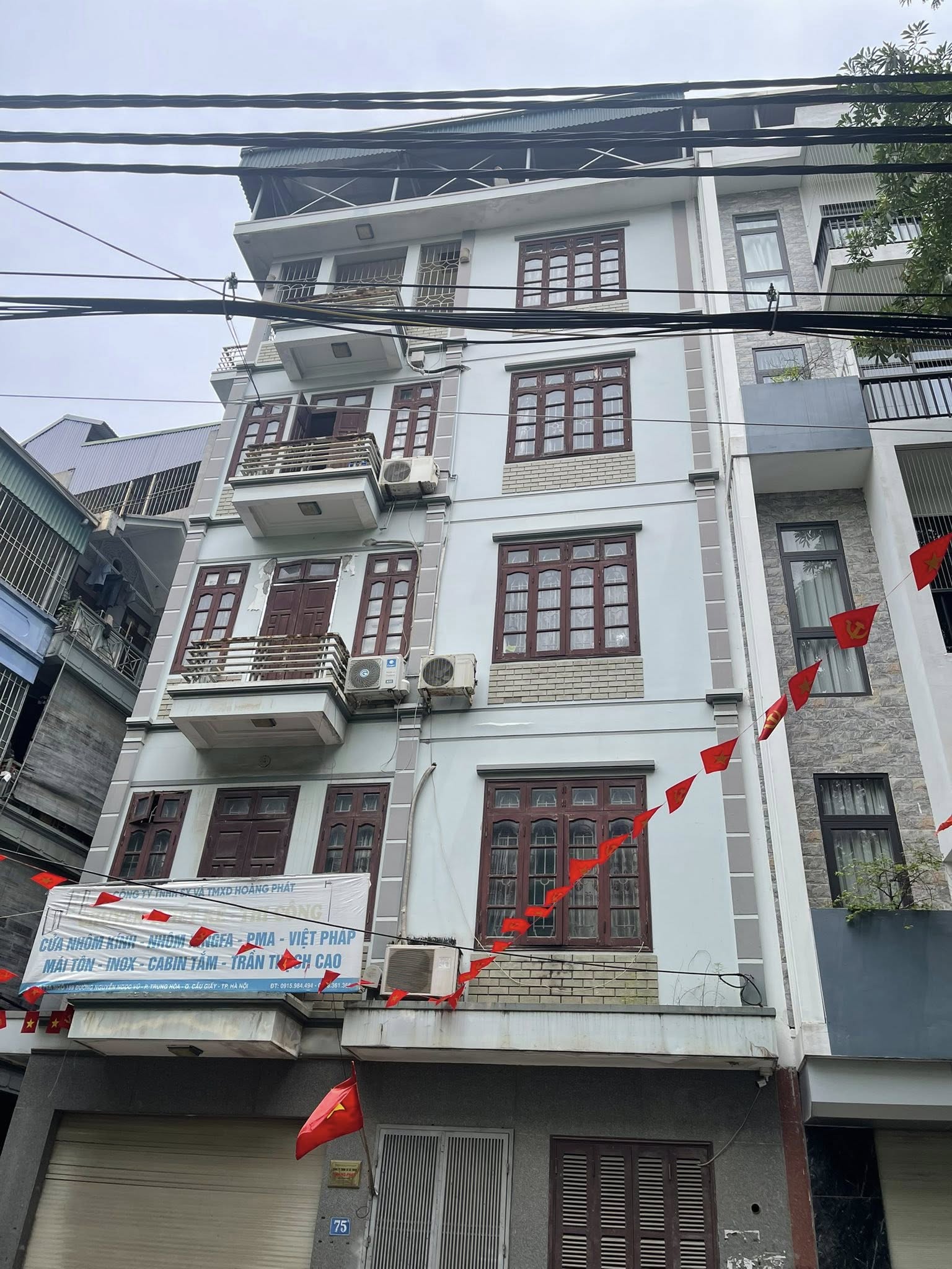 Bán nhà phố Nguyễn Hoàng diện tích 55m2, mặt tiền 5,5m, phân lô, ở yên tĩnh, giá 20,5 tỷ, có thương lượng