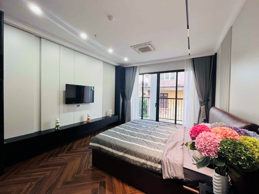 Bán nhà Láng Hạ, mặt ngõ kinh doanh vỉa hè, ô tô đỗ 24/24, 50m2, giá chào 18 tỷ