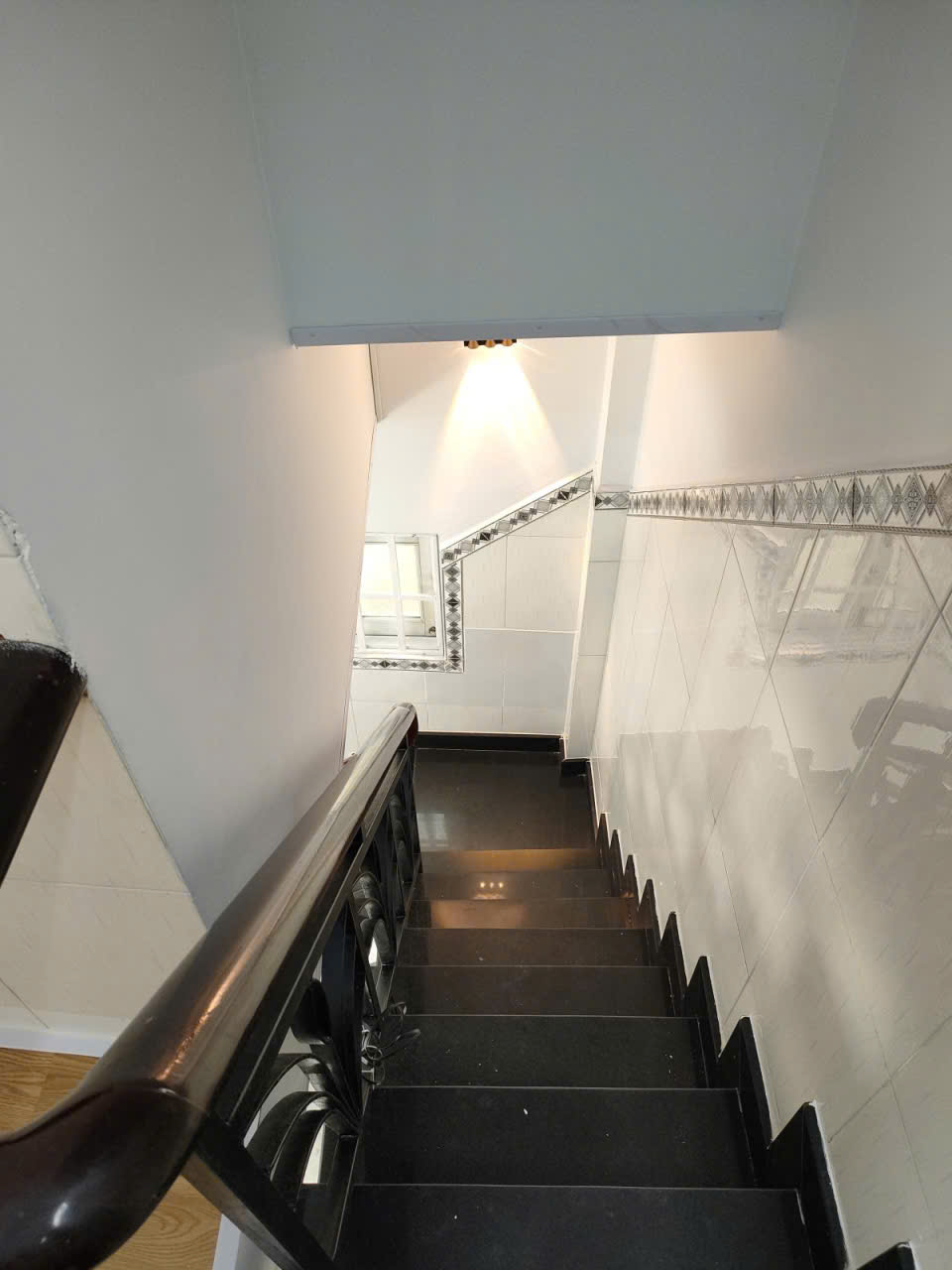 Nhà mới 2 tầng, cạnh Đại Học Văn Hiến Âu Cơ, giá 3,75 tỷ