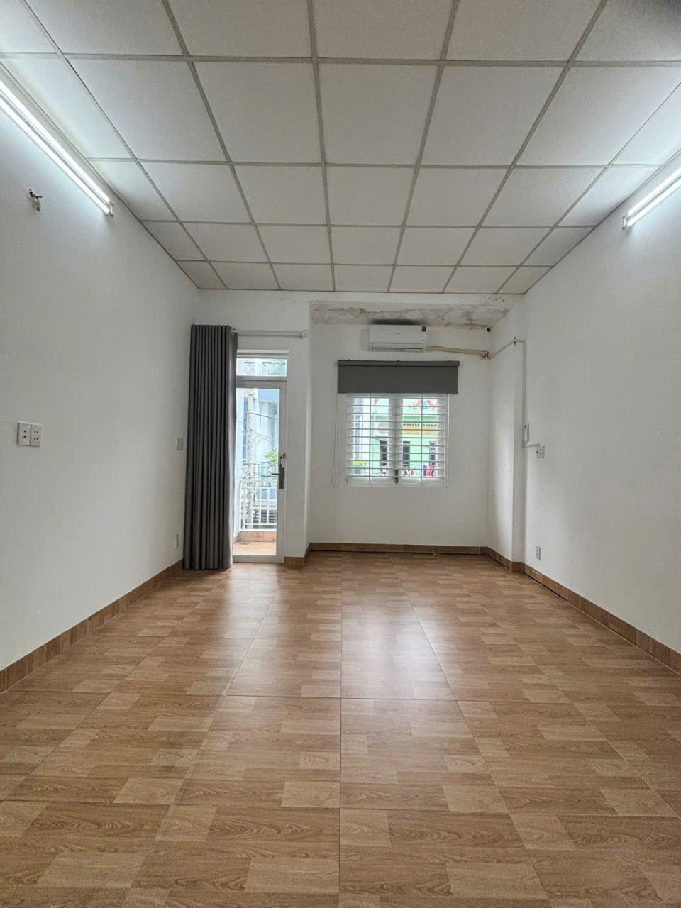 Nhà rộng hẻm xe hơi 6m, đối diện chung cư Sơn Kỳ, giá 4,75 tỷ