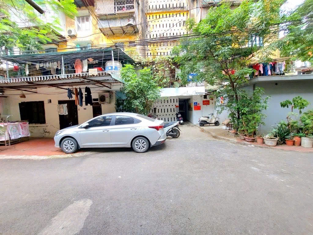 Tạ Quang Bửu, Bách Khoa bán nhà tập thể 65m2, long lanh Hai Bà Trưng