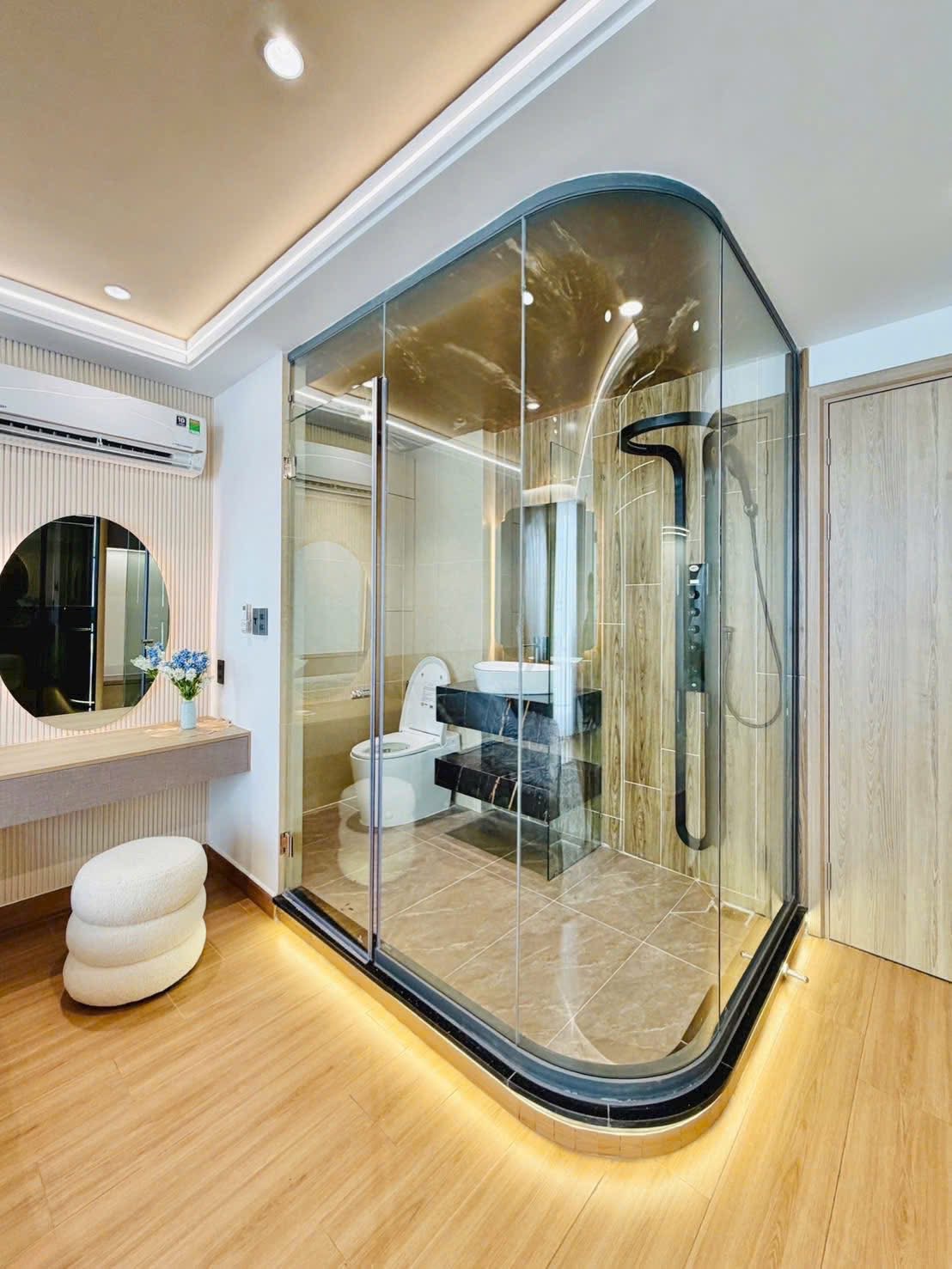 Bán siêu phẩm xây mới 72m2, 5 tầng thang máy xây mới ngay khi vip gần Cityland, Lotte hẻm 6m thông