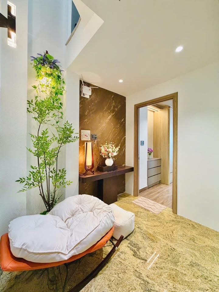 Bán siêu phẩm xây mới 72m2, 5 tầng thang máy xây mới ngay khi vip gần Cityland, Lotte hẻm 6m thông