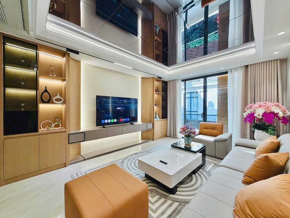 Bán siêu phẩm xây mới 72m2, 5 tầng thang máy xây mới ngay khi vip gần Cityland, Lotte hẻm 6m thông