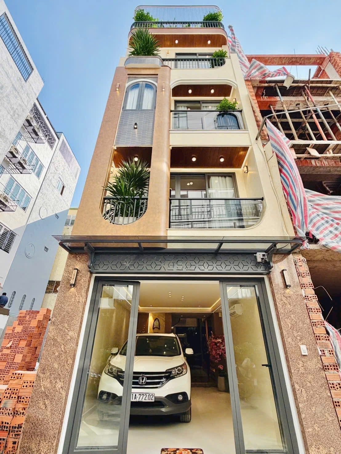 Bán siêu phẩm xây mới 72m2, 5 tầng thang máy xây mới ngay khi vip gần Cityland, Lotte hẻm 6m thông