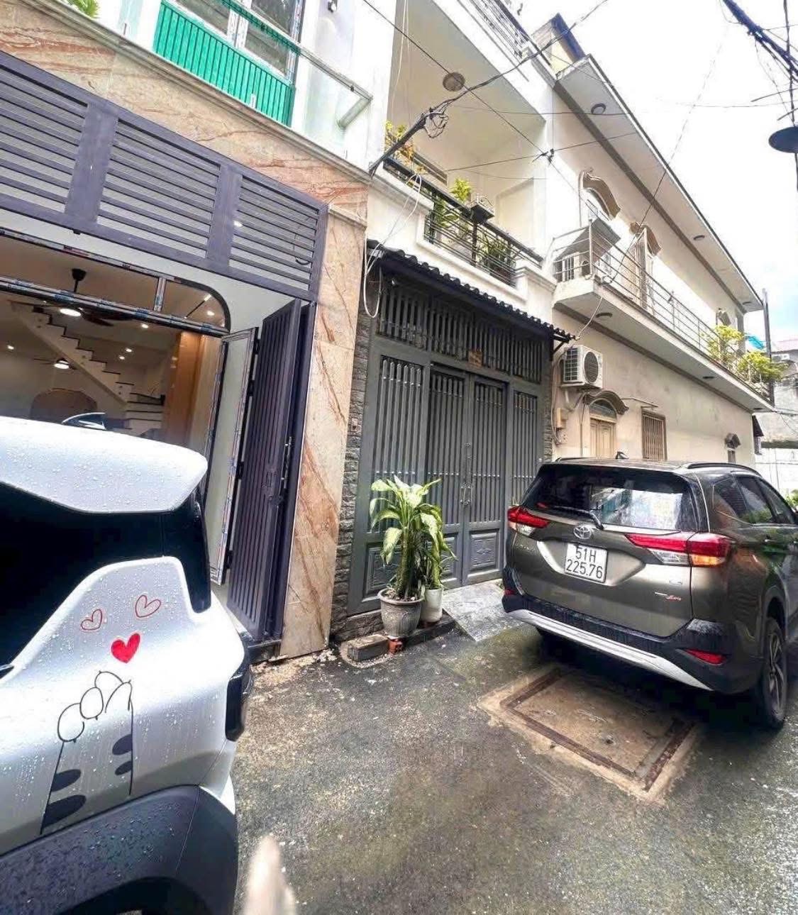 Bán nhà ngay Lê Hoàng Phái, phường 17, Gò Vấp, 48m2, 4 tầng